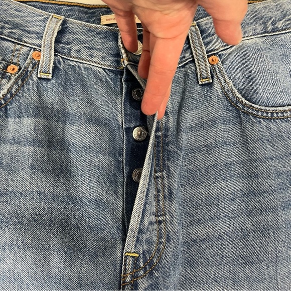 Levi’s Premium Ribcage Straight Ankle Jeans in After Love Ripped Knee No Stretch - Picture 8 of 14